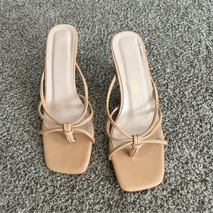 Tan Strappy Kitten Heels | NWOT 7